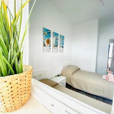 Lägenhet Apartamento*carolapo*con Patio Interior Y Garage